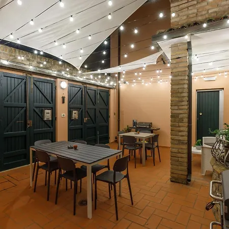 La Corte Di Romeo Centro And Private Parking Apartman *