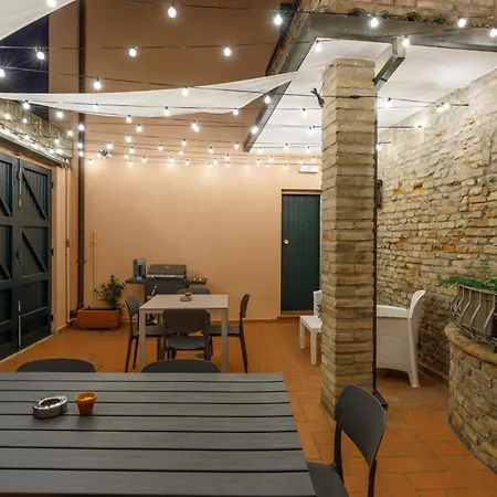 La Corte Di Romeo Centro And Private Parking Apartman